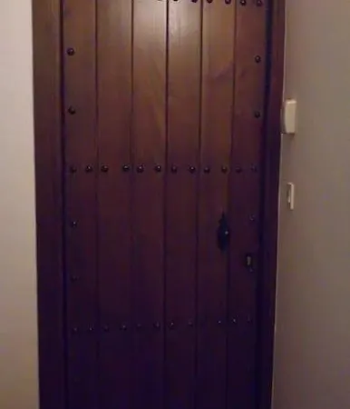 Cerca De La Alhambra, La Casa Del Cuento, Primero *